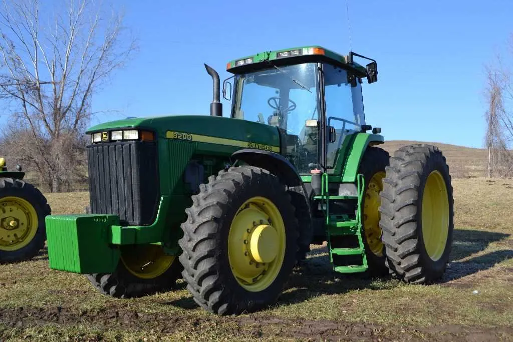 john deere 8200 specs
