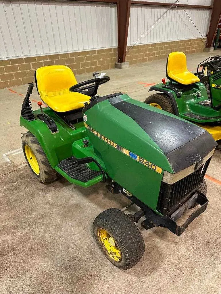 john deere 240 tractor specs