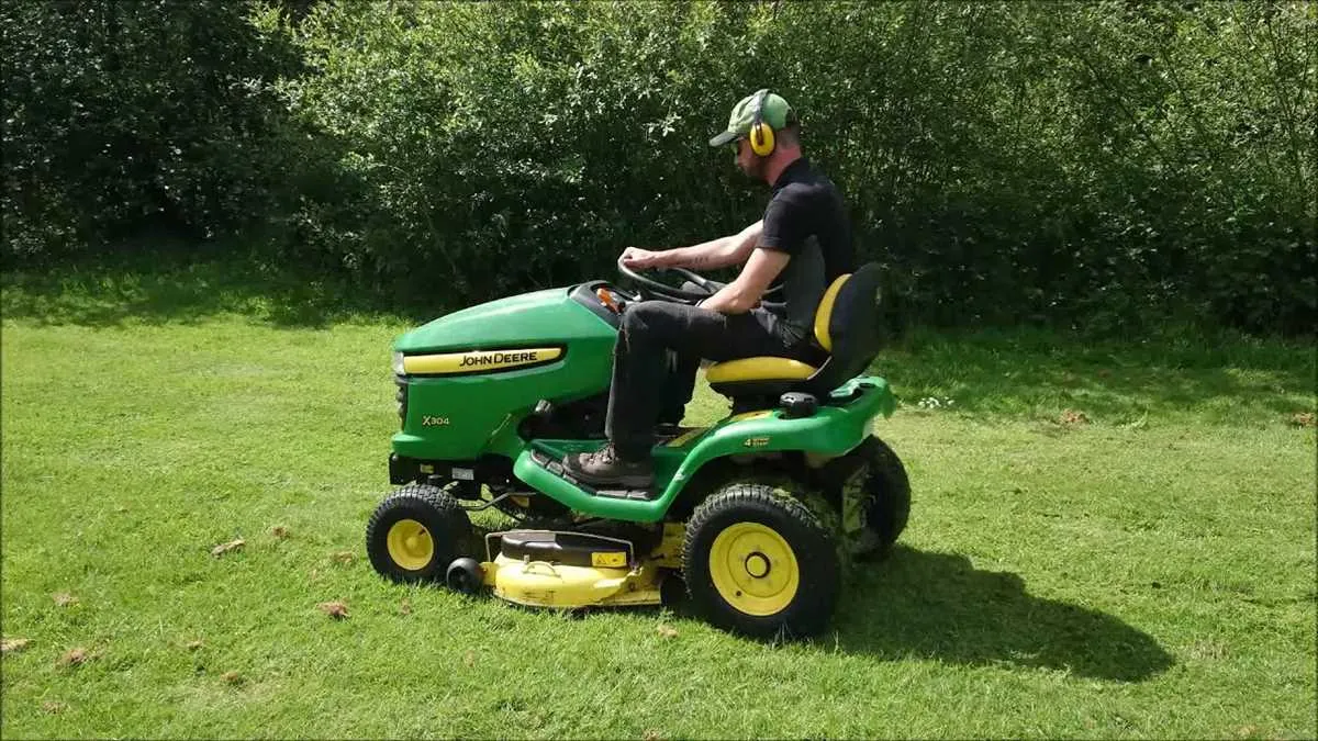 john deere x304 spec