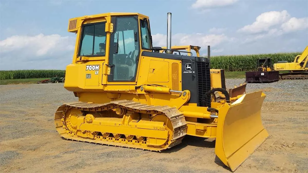 john deere 700h specs