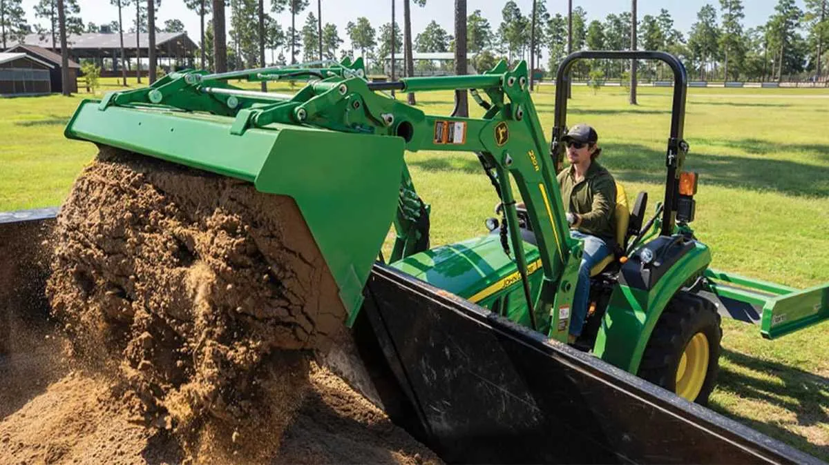 2013 john deere 2032r specs