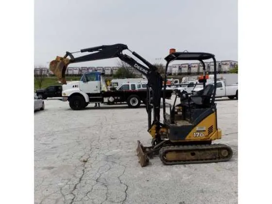 2012 john deere 17d specs