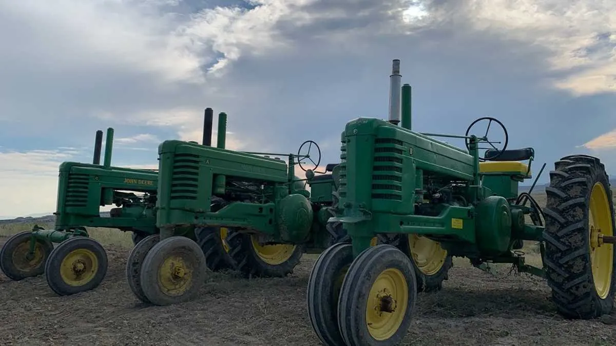 john deere b engine hp & torque specs