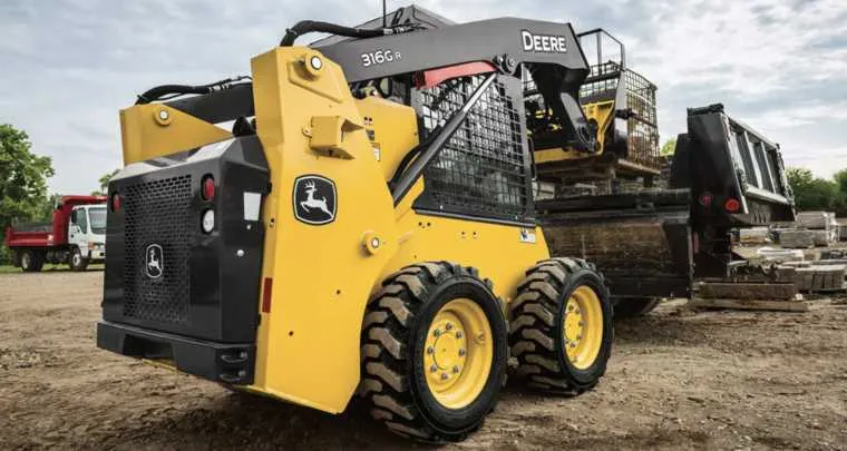 john deere 318 skid steer specs