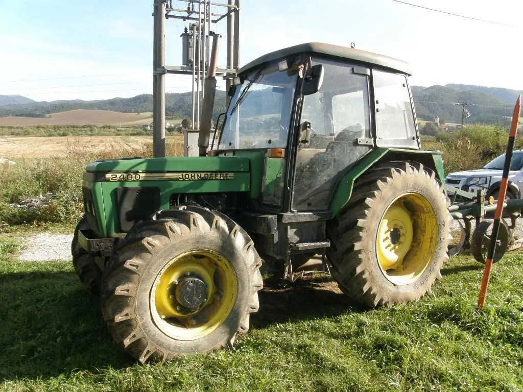 john deere 2400 tractor specs