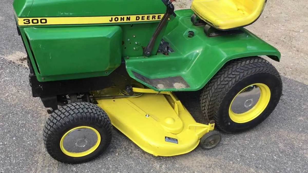 spec for john deere 300 mower