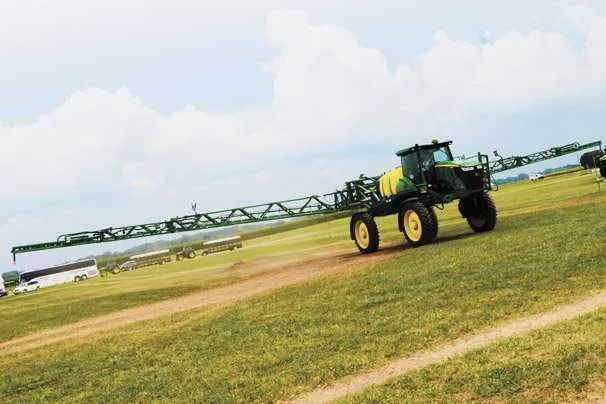 specs for john deere 4630 spray rig