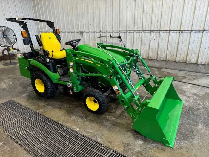 specs john deere 1025r