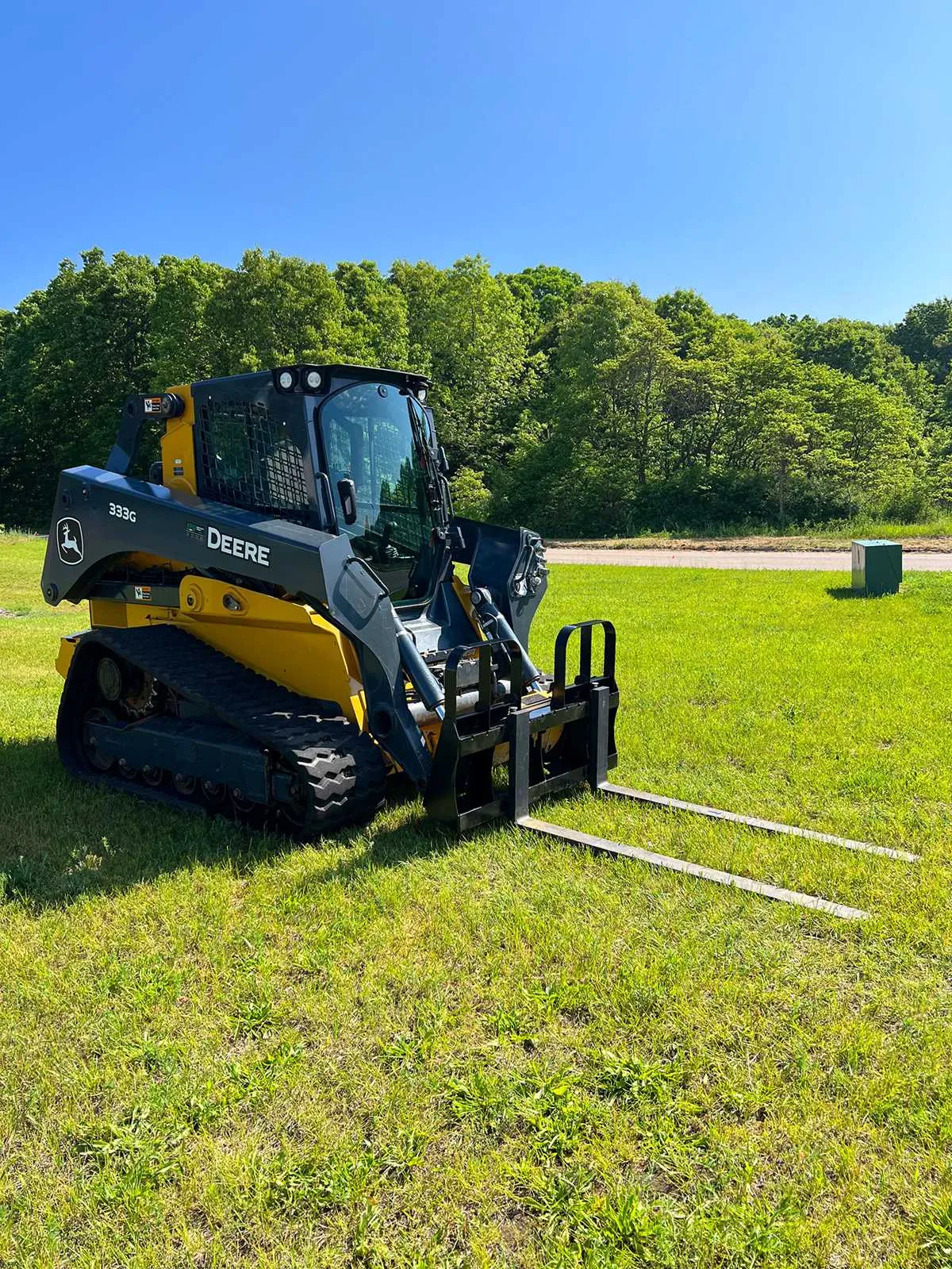 specs on john deere 333g