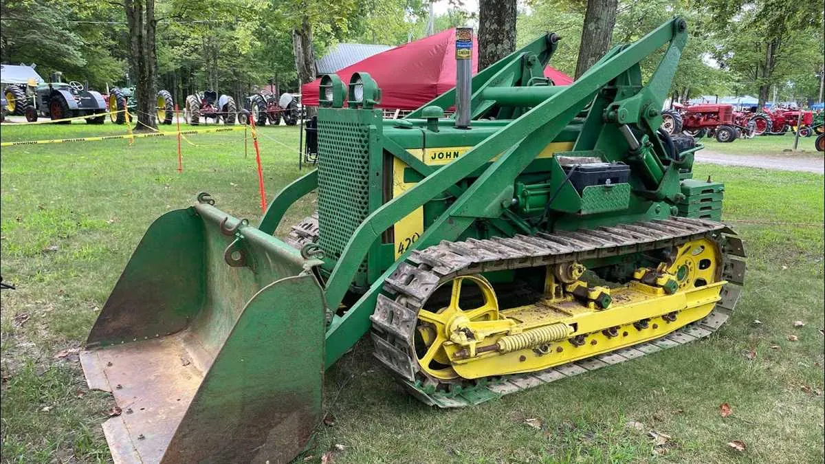 john deere 420c crawler specs