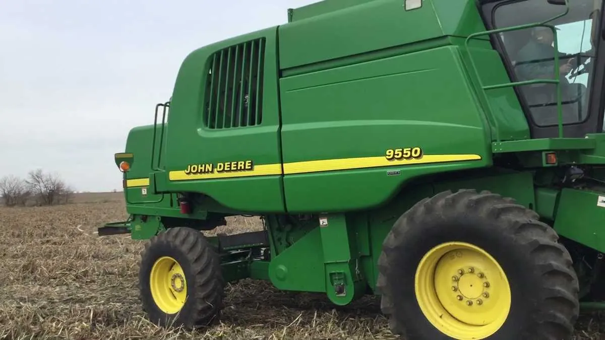 9550 john deere combine specs