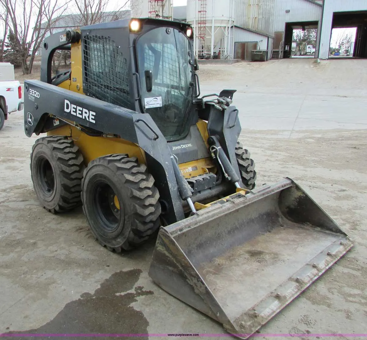 john deere 332 skid steer hydraulic specs