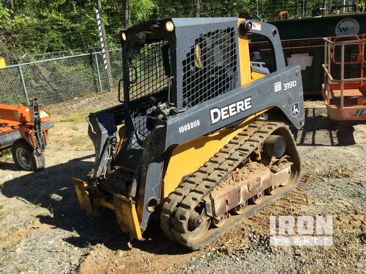 2010 john deere 319d specs