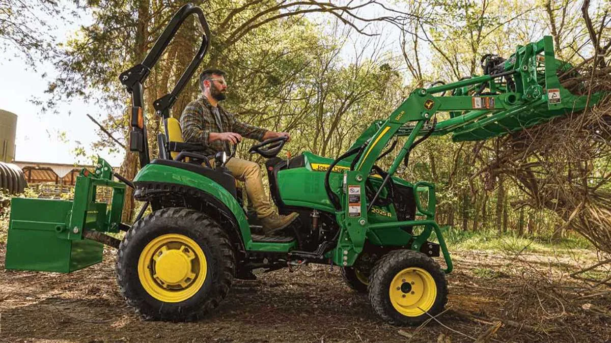 john deer 25 hp motor specs