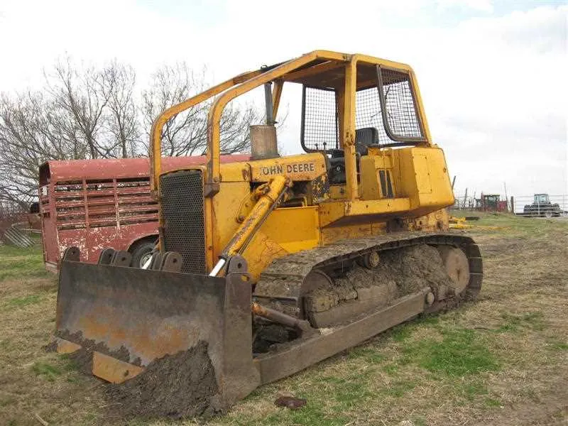 john deere 750 torque specs