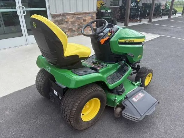 x390 john deere specs