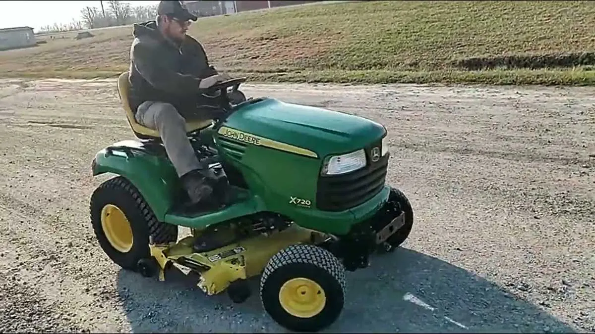x720 john deere specs
