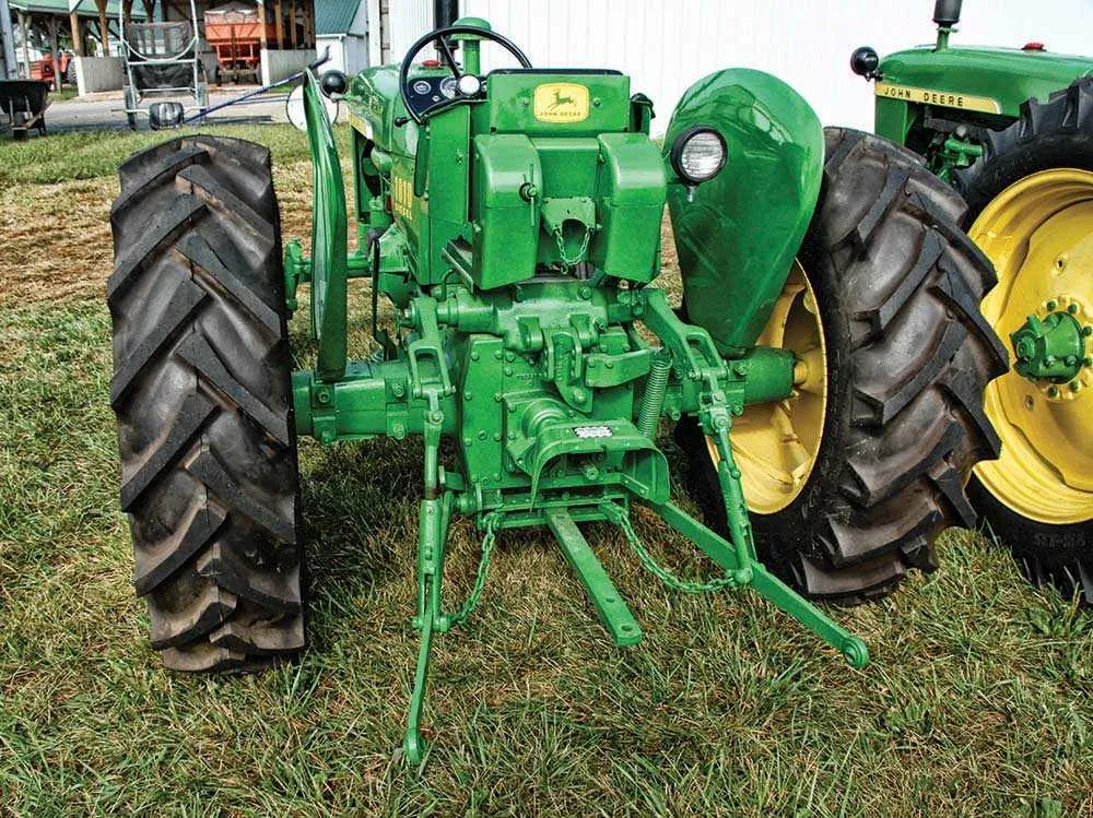 specs on a john deere 1010