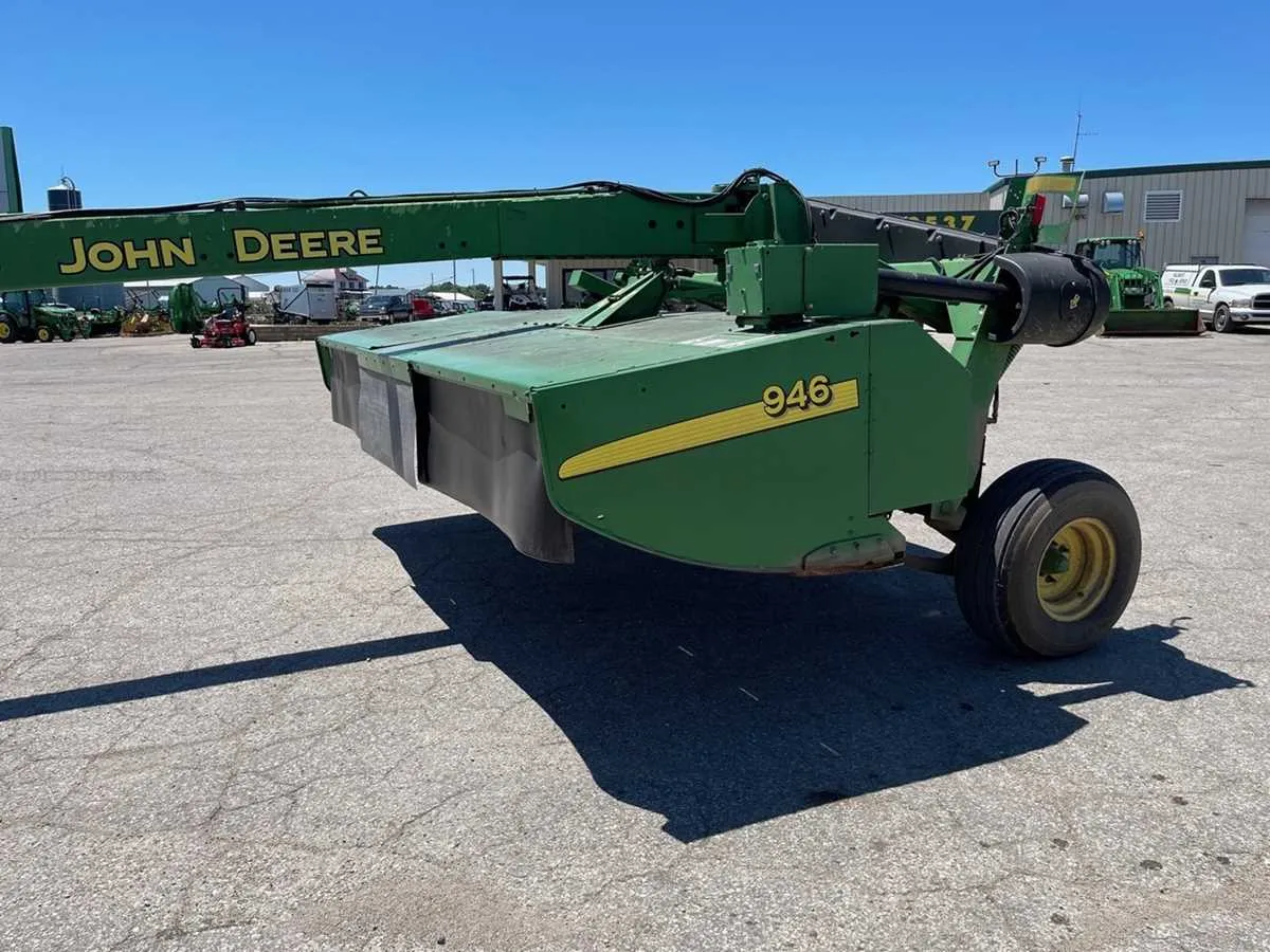 946 john deere moco specs