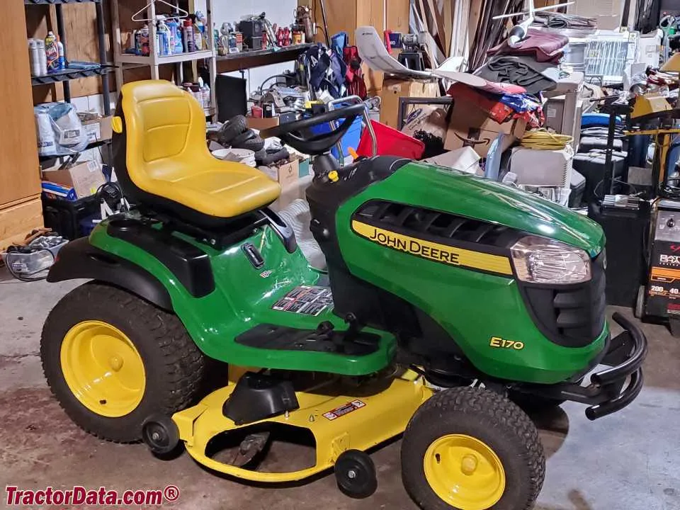 john deere 170 lawn tractor specs