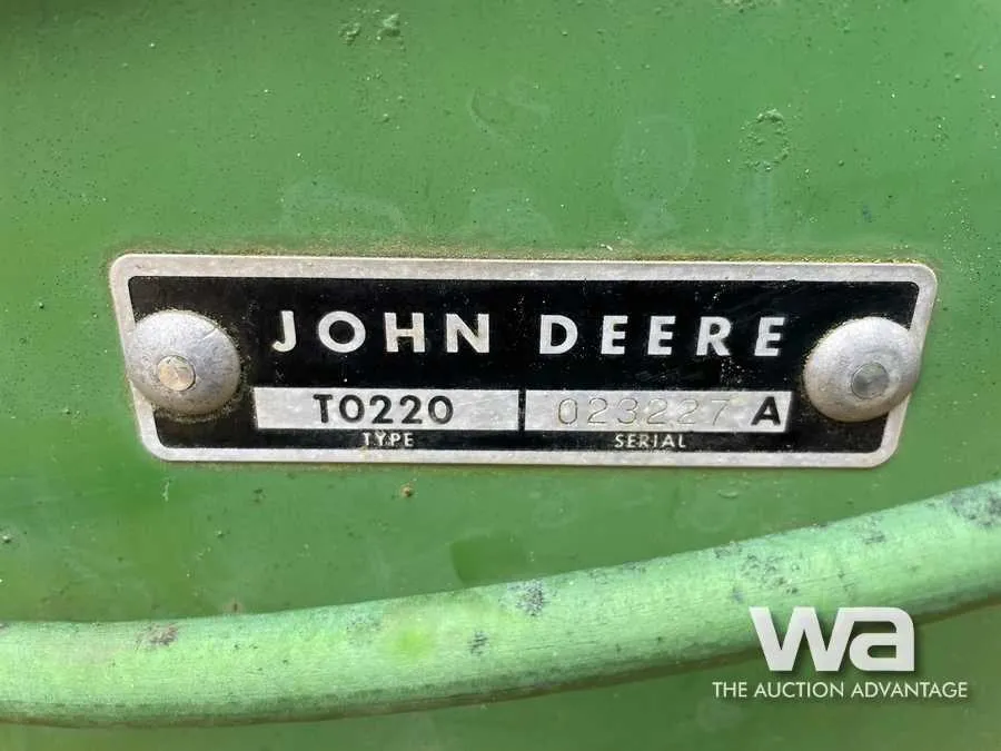 john deere 220 disc specs